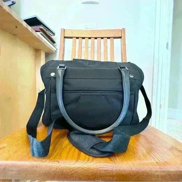 Celltei Lite Dog Carrier Sturdy Windows Crossbody Strap 53โ Black 12.5โx11โx9โ - Picture 2 of 14